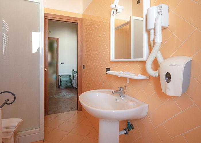 Hotel Sottovento Sant'Egidio del Monte Albino Екстериор снимка