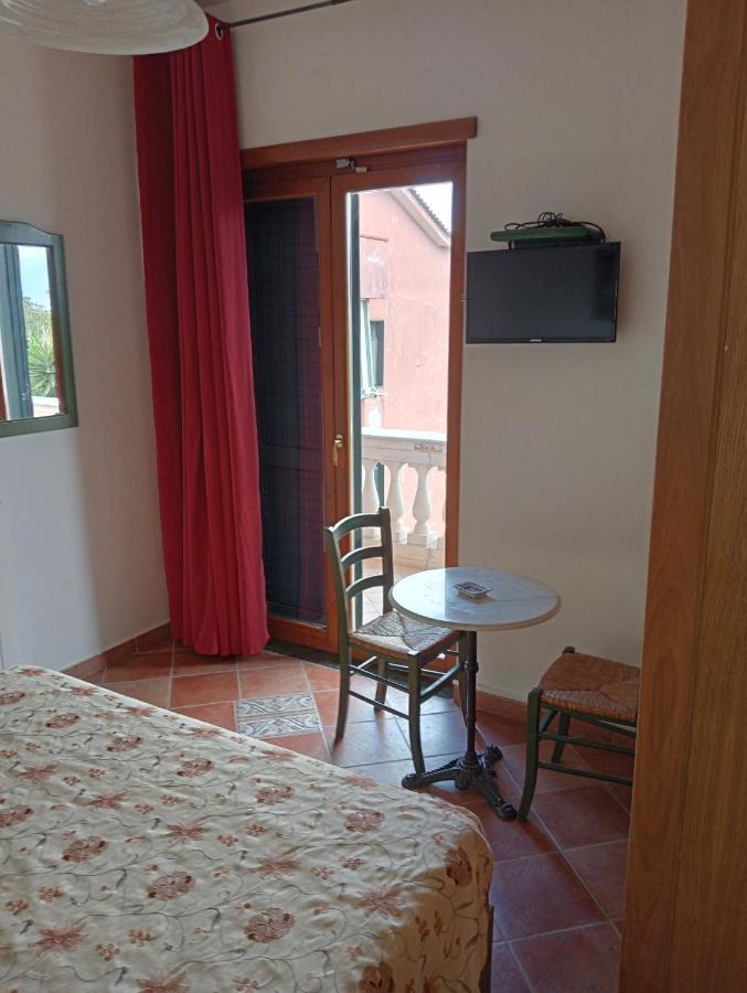 Hotel Sottovento Sant'Egidio del Monte Albino Екстериор снимка