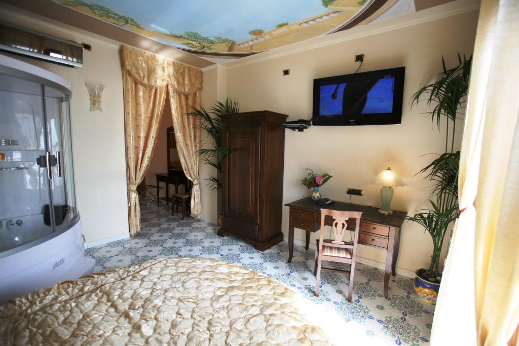 Hotel Sottovento Sant'Egidio del Monte Albino Екстериор снимка